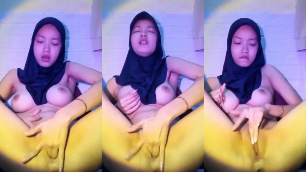 Bokep Ukhti Jilbab Hitam Sange Colmek Mendesah Keenakan...